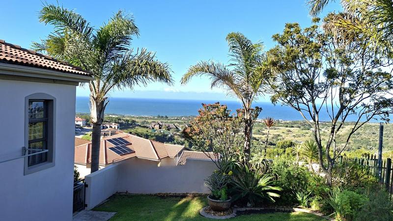 4 Bedroom Property for Sale in Avonddans Western Cape